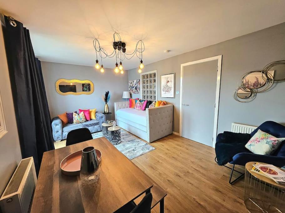 4 Separate Beds, Sleeps 6, Beautiful 2 Bed Apt Daire Edinburgh Dış mekan fotoğraf